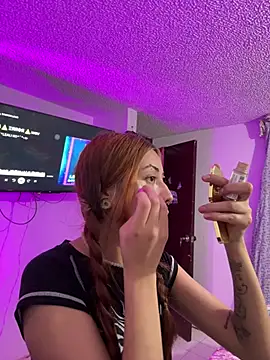 kittymiauu444 online show from May 10, 2026, 4:49 am
