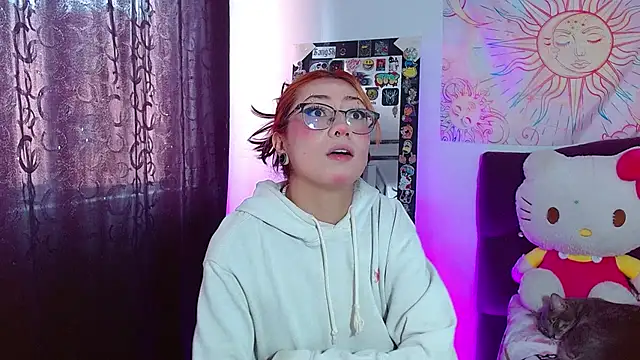 Snapshot of kittymiauu444 chatting on February 13, 2026, 3:56 pm kittymiauu444 online show from February 13, 2026, 3:56 pm