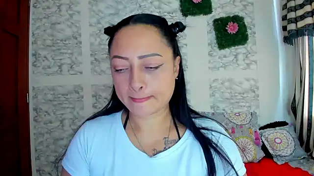 XXXStephanie XXX online show from June 7, 2026, 7:52 pm