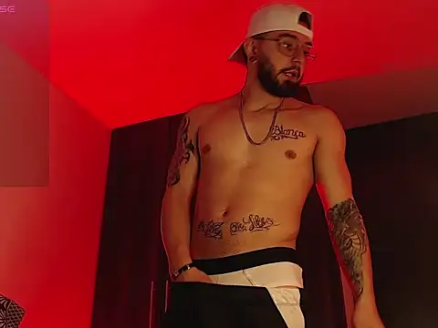 Snapshot of Axel_Stton chatting on February 24, 2026, 1:45 pm Axel Stton online show from February 24, 2026, 1:45 pm