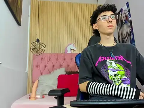 Syriussz online show from February 15, 2026, 7:24 pm