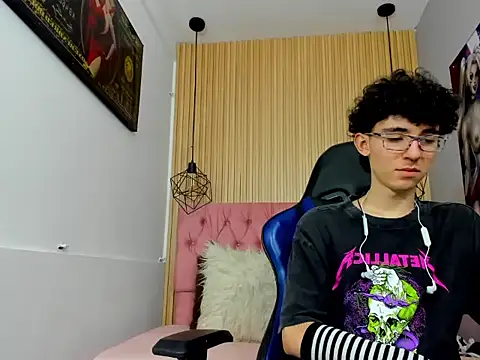 Syriussz online show from February 22, 2026, 7:26 pm