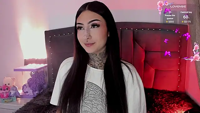 Snapshot of Lilith_blaze_Fg chatting on February 26, 2026, 11:05 pm Lilith blaze Fg online show from February 26, 2026, 11:05 pm