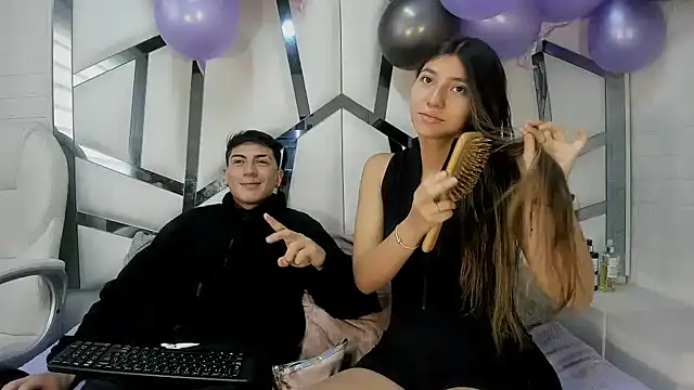 ScarlettAndLucas online show from February 3, 2026, 1:05 pm