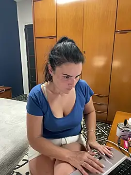 Snapshot of Alice_Dan chatting on July 20, 2026, 7:05 am Alice Dan online show from July 20, 2026, 7:05 am