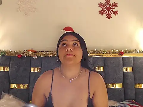 ALICE GLOW  online show from January 12, 2026, 4:08 am