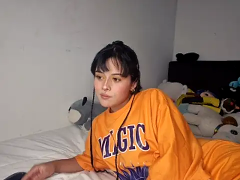 Snapshot of Yumicoco_ chatting on February 3, 2026, 2:53 am Yumicoco online show from February 3, 2026, 2:53 am