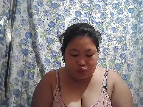 Snapshot of pinay_rose14 chatting on April 12, 2026, 11:52 pm pinay rose14 online show from April 12, 2026, 11:52 pm