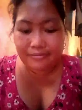 Snapshot of pinay_rose14 chatting on April 16, 2026, 5:41 am pinay rose14 online show from April 16, 2026, 5:41 am