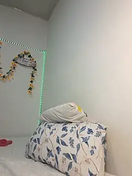 Snapshot of _Emily_sweet__ chatting on February 18, 2026, 3:52 pm Emily sweet online show from February 18, 2026, 3:52 pm