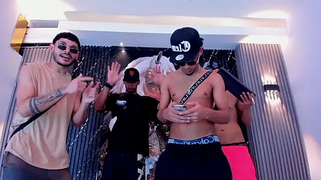 The Gods In Diamonds online show from February 28, 2026, 7:13 pm