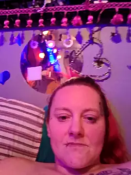 Snapshot of DisireAfterDark chatting on February 19, 2026, 6:27 pm DisireAfterDark online show from February 19, 2026, 6:27 pm