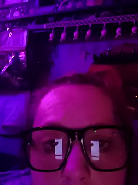 Snapshot of DisireAfterDark chatting on February 6, 2026, 9:22 pm DisireAfterDark online show from February 6, 2026, 9:22 pm