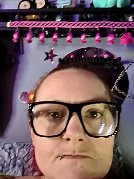 Snapshot of DisireAfterDark chatting on February 14, 2026, 9:09 am DisireAfterDark online show from February 14, 2026, 9:09 am