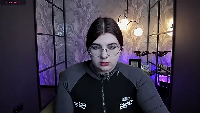 Snapshot of Siena_aa chatting on February 10, 2026, 8:30 pm Siena aa online show from February 10, 2026, 8:30 pm