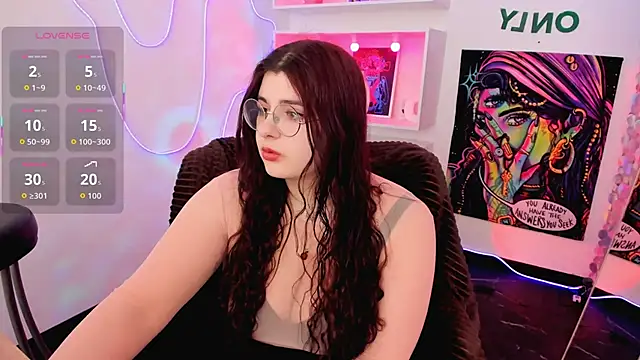 Snapshot of Siena_aa chatting on May 14, 2026, 9:01 pm Siena aa online show from May 14, 2026, 9:01 pm