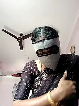 Snapshot of Aanubabya chatting on January 18, 2026, 7:12 am Aanubabya online show from January 18, 2026, 7:12 am