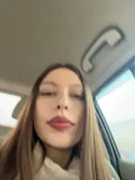 Snapshot of LeiaMood chatting on March 23, 2026, 4:34 am LeiaMood online show from March 23, 2026, 4:34 am