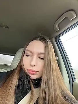 Snapshot of LeiaMood chatting on April 6, 2026, 4:57 am LeiaMood online show from April 6, 2026, 4:57 am