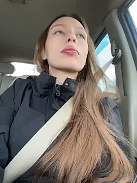 Snapshot of LeiaMood chatting on April 4, 2026, 4:19 am LeiaMood online show from April 4, 2026, 4:19 am