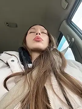 Snapshot of LeiaMood chatting on March 7, 2026, 4:52 am LeiaMood online show from March 7, 2026, 4:52 am