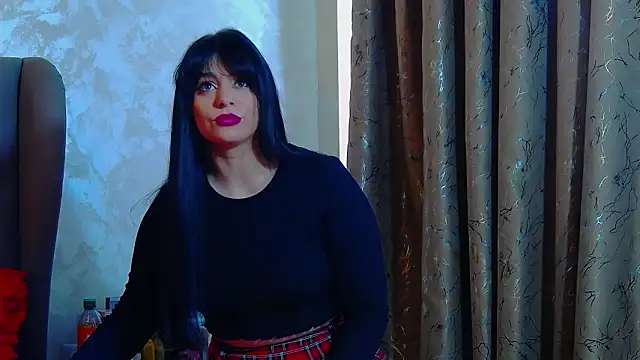 Snapshot of MaddyAllure chatting on February 19, 2026, 7:49 am MaddyAllure online show from February 19, 2026, 7:49 am