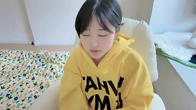 Onefiona online show from March 27, 2026, 7:39 am