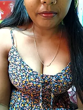 Snapshot of arushi_bb chatting on February 5, 2026, 9:49 am arushi bb online show from February 5, 2026, 9:49 am