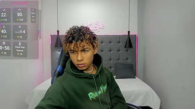 Anyelo Twink online show from April 11, 2026, 10:35 pm