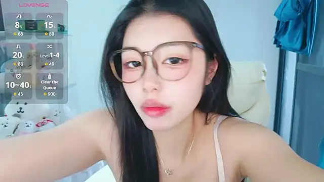 -XiaoYu-777 online show from April 1, 2026, 7:53 am