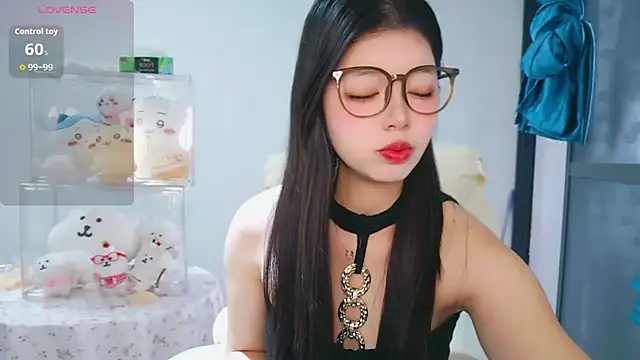 -XiaoYu-777 online show from March 5, 2026, 8:33 am