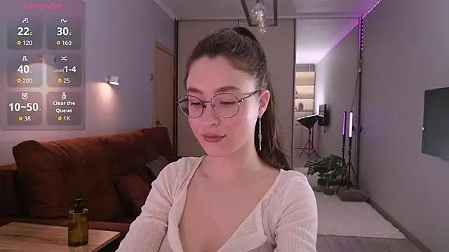 Snapshot of classy____ chatting on March 17, 2026, 1:03 pm classy online show from March 17, 2026, 1:03 pm