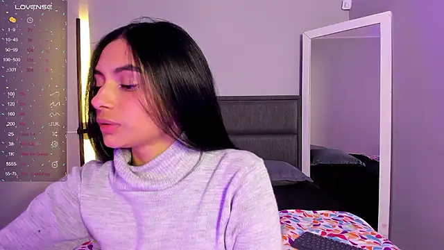 lilith petit  online show from March 17, 2026, 1:25 pm