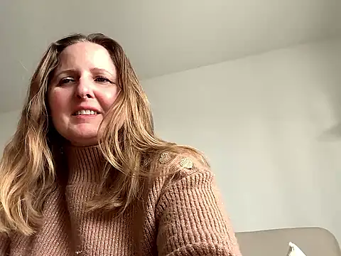 luna11000 online show from January 10, 2026, 2:12 pm