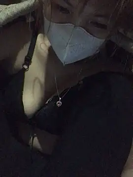 Snapshot of Mihu246 chatting on January 13, 2026, 2:15 am Mihu246 online show from January 13, 2026, 2:15 am