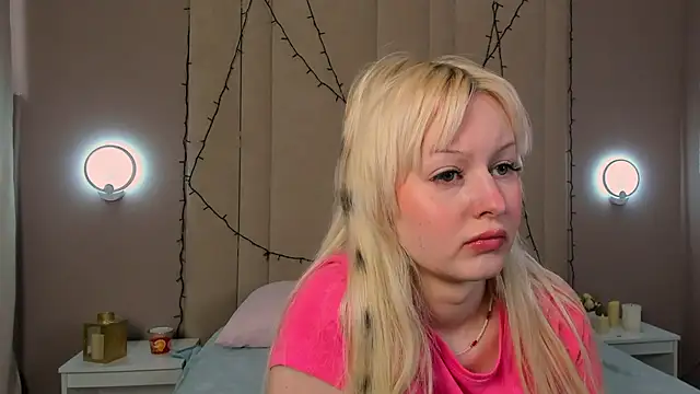 Snapshot of AdeleSilvy chatting on May 6, 2026, 1:31 am AdeleSilvy online show from May 6, 2026, 1:31 am