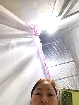 Snapshot of Vanvan68xx chatting on February 18, 2026, 2:09 am Vanvan68xx online show from February 18, 2026, 2:09 am