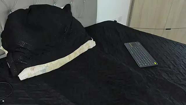 Snapshot of Kiltrohot chatting on February 4, 2026, 1:00 am Kiltrohot online show from February 4, 2026, 1:00 am