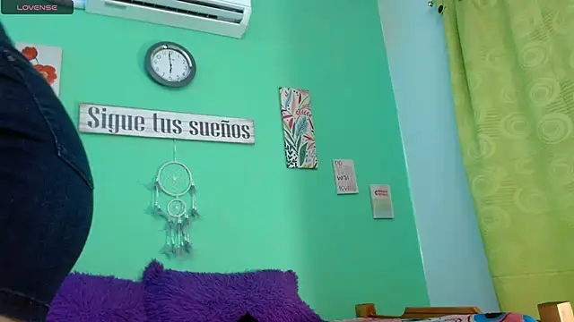 lucerodelamanana343 online show from May 15, 2026, 7:34 pm