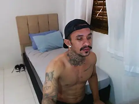 lipegonzalezz online show from February 11, 2026, 11:43 am