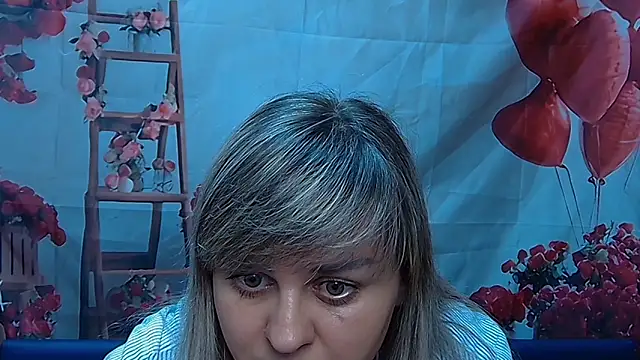 Snapshot of VeronicaSvitt chatting on March 9, 2026, 1:25 pm VeronicaSvitt online show from March 9, 2026, 1:25 pm