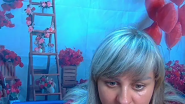 Snapshot of VeronicaSvitt chatting on April 6, 2026, 1:01 pm VeronicaSvitt online show from April 6, 2026, 1:01 pm