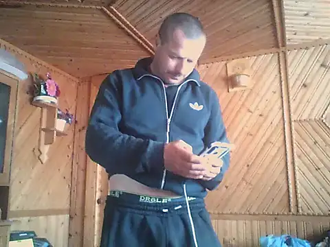 Snapshot of Ivan9iutt chatting on April 17, 2026, 11:46 am Ivan9iutt online show from April 17, 2026, 11:46 am