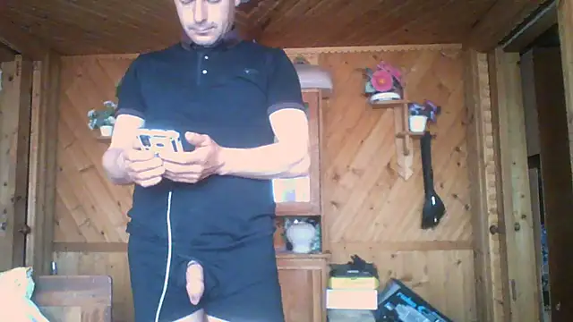 Snapshot of Ivan9iutt chatting on May 21, 2026, 6:55 am Ivan9iutt online show from May 21, 2026, 6:55 am