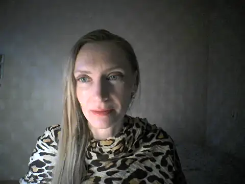 Snapshot of Averinona chatting on March 14, 2026, 4:13 pm Averinona online show from March 14, 2026, 4:13 pm