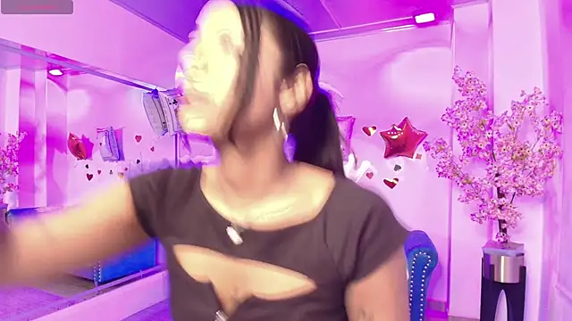 Divinee Cloe online show from February 13, 2026, 11:32 am