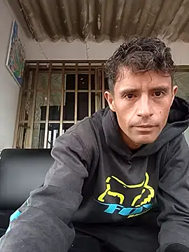 Snapshot of torvyHot chatting on January 15, 2026, 9:18 pm torvyHot online show from January 15, 2026, 9:18 pm