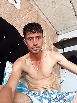 Snapshot of torvyHot chatting on January 18, 2026, 5:05 pm torvyHot online show from January 18, 2026, 5:05 pm