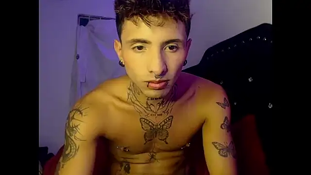 Snapshot of pol_lu chatting on January 10, 2026, 10:38 pm pol lu online show from January 10, 2026, 10:38 pm