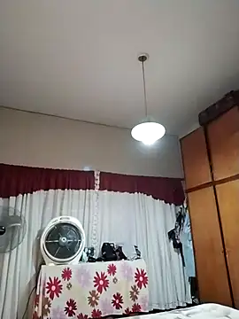 Snapshot of Juguetonafogosa5 chatting on March 15, 2026, 8:27 pm Juguetonafogosa5 online show from March 15, 2026, 8:27 pm